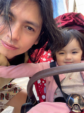 アレクサンダー、次女・グーちゃんと御苑さんぽ「のんちゃん仕事なんでのんびりしてくるわw」