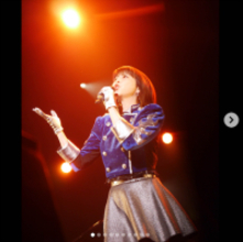 永遠のアイドル…森高千里、ミニスカートのライブツアーショット公開「あなたは私の青春そのもの」