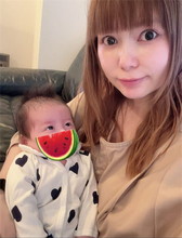 中川翔子、久々の夫との焼肉デートも「やっぱり双子が気になってダッシュで帰宅」