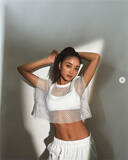 「みちょぱ、くっきり腹筋に見惚れるオール白コーデに「かっこよすぎる」の声」の画像1