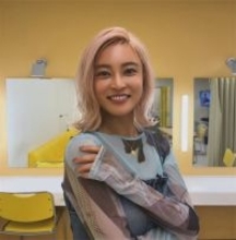 小島瑠璃子、‟濃いピンク髪”で雰囲気一変「めちゃくちゃ可愛い」「似合ってる」と反響