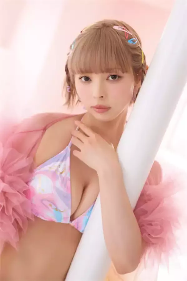 最上もが、ママでもすごい！『週刊FLASH』表紙巻頭で魅せた圧倒的存在感