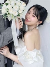 3人組YouTuber「ヘラヘラ三銃士」さおりんが結婚発表、夫とのウエディングフォト公開