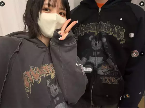 FRUITS ZIPPER 鎮西寿々歌、弟と‟おそろ”パーカー姿が話題「仲良しで尊い」「弟もおすずカラー」