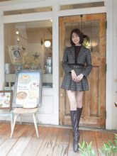 29歳・174cmのHKT48元研究生、ミニスカ美脚ショットでファン魅了「綺麗ですね」「メロメロ」