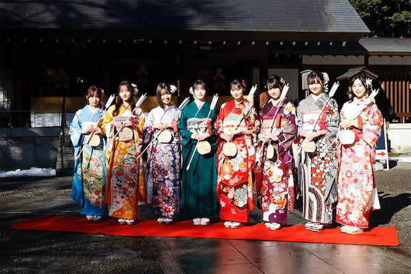 乃木坂46、新・華の2001年組世代が「乃木神社」にて新成人式を開催