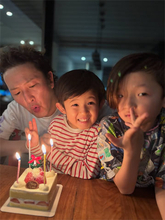 中村獅童、息子2人に囲まれたXmasショット公開「はる君大人の顔になってる」「良い写真」