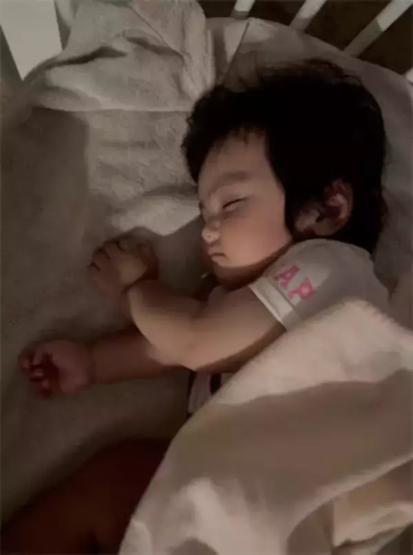 川崎希、1歳次女・グーちゃんのおしゃべりに感激「パパぁ〜！」「マんマ！」
