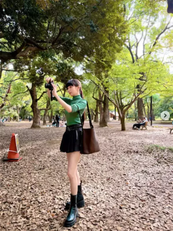 Cocomi、ミニ丈スカートから“美脚スラリ”のプライベートショット公開「盛れすぎている。」