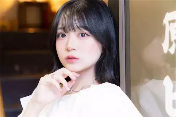 「カラオケ映像の美少女は誰？」で大バズ、俳優・田中梨瑚が明かす撮影現場の舞台裏