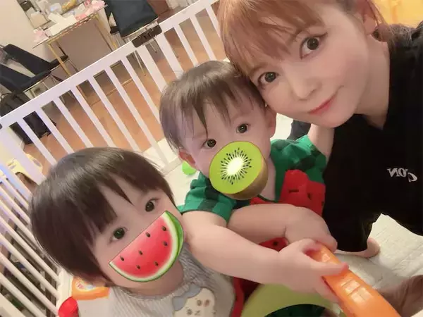 中川翔子、スイカ服の双子が"スイカ好き"と判明「妊娠中本当にスイカ食べまくってたもんなぁ」
