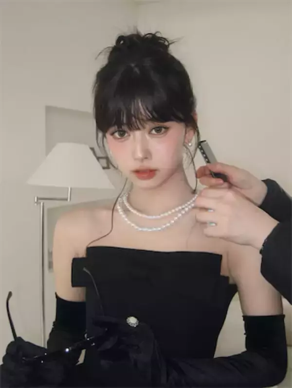 NiziUリマ、デコルテ際立つ22歳バースデーショット魅せた「本当にお嬢様」「なんて綺麗なの」
