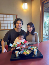 川崎希、次女・グーちゃん生後7ヶ月記念の祝福ショットに反響