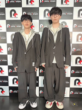 「サイン会に来た完コピオタク」オーイシマサヨシ、“同一人物？”ファンとの2ショットが万バズ