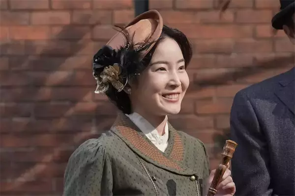 蓮佛美沙子が朝ドラ『ばけばけ』初登場、ヘブンの同僚の妻役「素敵な人」「英語すごい」