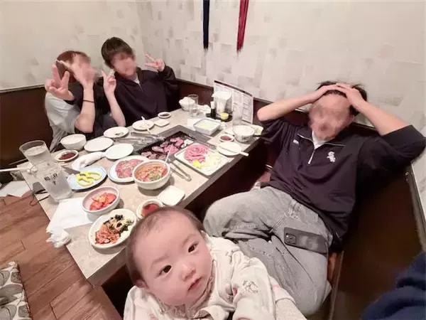 辻希美、久しぶりに家族全員がそろって焼肉へ「家族で焼き肉に行きました」と報告