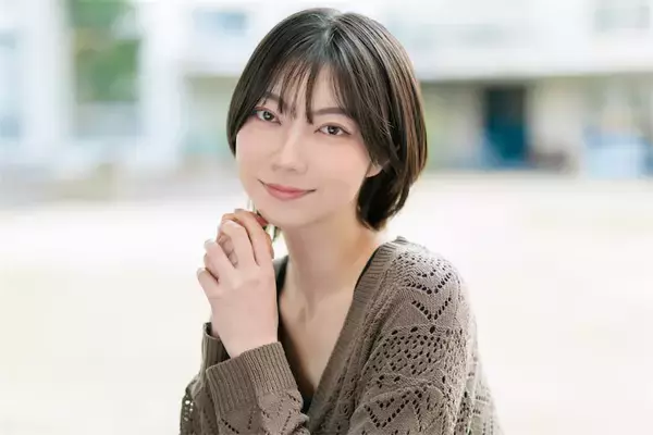 吉本興業所属、霧華⇒本名で活動を開始した女優・蔦谷里華「180cmの身長が今は好き」