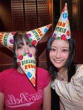 礒部希帆、親友・重盛さと美からクセ強めの誕生日祝い 「2人とも楽しそう」「ナイスコンビ」