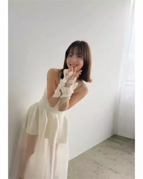 佐々木希「最近、髪切ったんです」鎖骨までばっさりNEWヘアに反響「永遠の女神様」