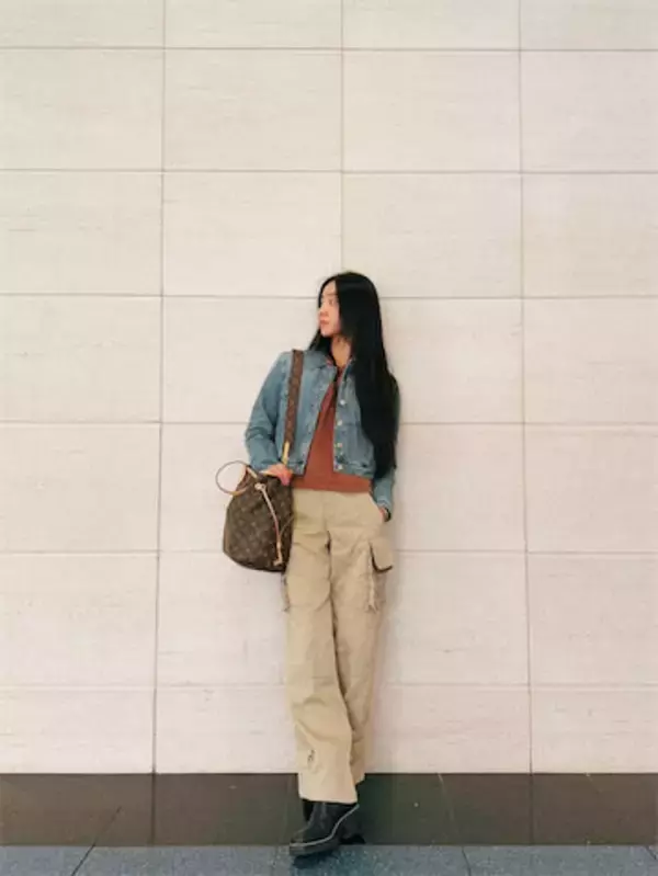 Koki, カジュアルなパンツスタイルの"ルイ・ヴィトンルック"がかわいい