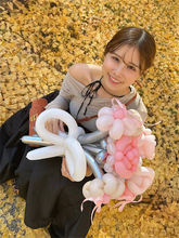 有村藍里、秋色に染まる笑顔ショット公開「絵になる！」と反響続々