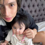 「アレクサンダー、9カ月の次女・グーちゃんにメロメロ「きゃわいい赤ちゃん」」の画像1