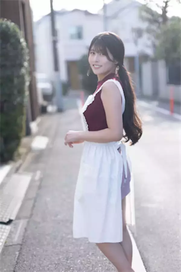 清楚な奥さんが家では…ちとせよしの、艶やかな姿にドキッとする"ギャップ"ショットを公開