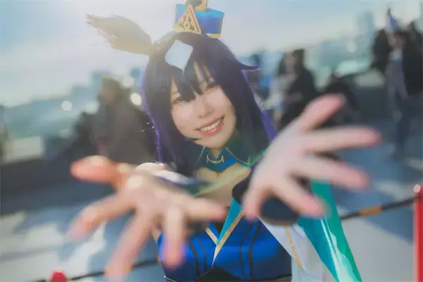 「普段は美容医療、今日はヴィルシーナ」双子の姉と初コミケ参戦の美女を直撃「これ1日じゃ足りないです」