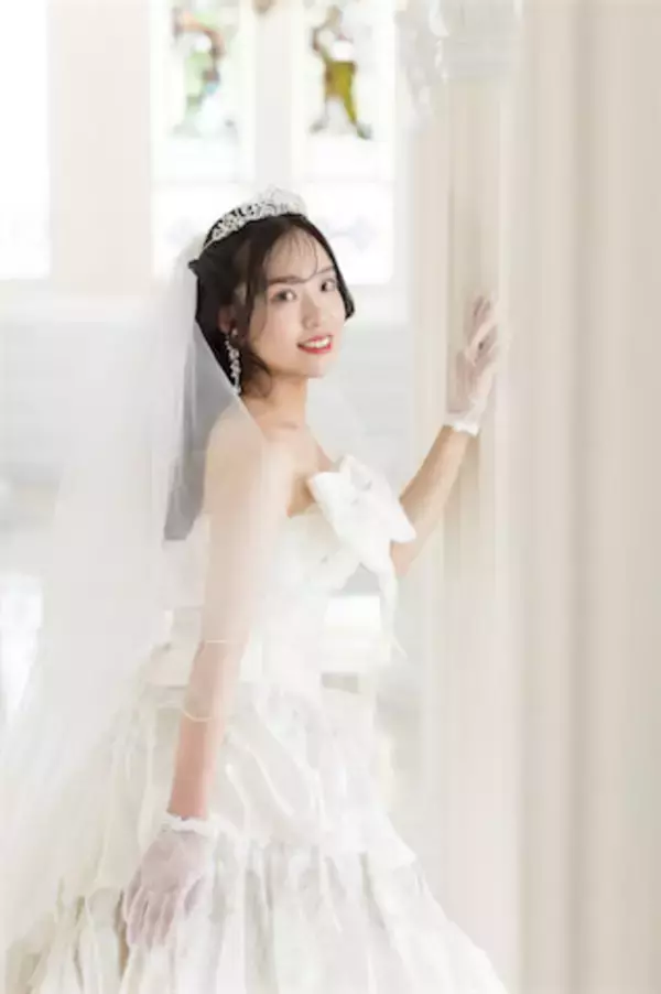 元名古屋ご当地アイドルメンバーが結婚を報告、夫とのウエディングフォト公開