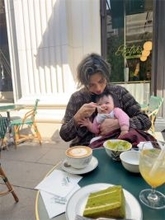 アレクサンダー、妻・川崎希にまさかのツッコミ「離乳食を家の食器で!?」