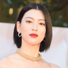三吉彩花の背中タトゥーに賛否　芸能人の刺青が物議を醸す理由