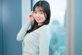 「“農家娘”グラドル・秋田そな「今は胸を強調させる服を選んでます」芸能界入り後の意識激変」の画像1