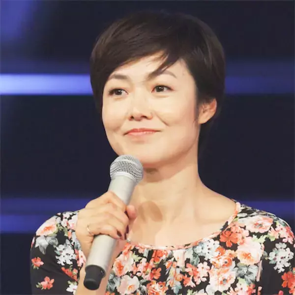 有働由美子、56歳で「好きな女子アナ」3位　フリーアナ飽和時代でも好感度が突出するワケ