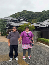 カンニング竹山、"妹"との仲良し手つなぎショット公開に「もう兄妹にしか見えません」