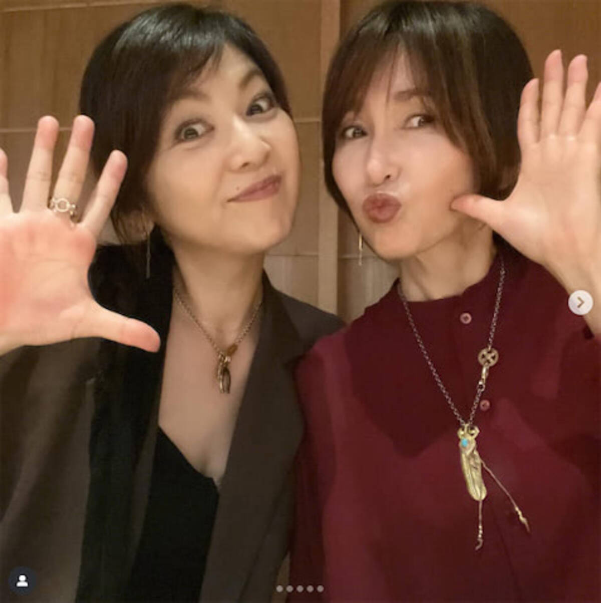 工藤静香、飯島直子との“美人姉妹のような”2ショット公開「一生モノの 