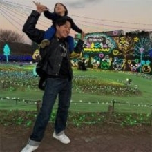 エハラマサヒロ、4歳末っ子・とわくんを“肩車”する休日ショット「穏やかな良いパパの顔」