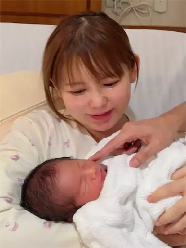 双子出産の中川翔子、夫のインスタ“初登場”に反響「旦那さまステキ」「幸せそうなしょこたん」