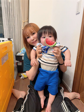 中川翔子、双子の弟くんが2歩ほど歩いた！「3歩4歩は目前！目が離せませんね」