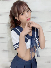 「一回心臓止まった」竹内星菜、セーラー服での谷間ちらり"誘惑ショット"にファン驚愕