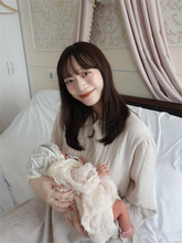 夫はサッカー日本代表、モデル・由布菜月が第1子女児出産を報告「急いで帰国してくれた夫に感謝」