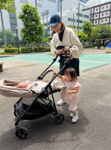 山本圭壱、家族4人で初散歩を報告　「にこちゃんお姉ちゃん発揮していて可愛い」ファンほっこり