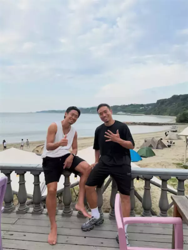 香川真司、"ずっ友"日本代表・長友佑都との2ショットに「2人ともかっこよすぎ」の声