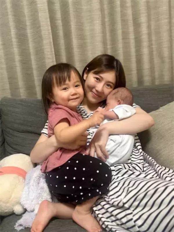 西野未姫「最近の日常はこんな感じです」 長女長男をギュッと抱き締める親子3ショット公開