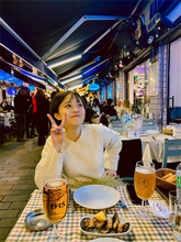 渡邊渚「最近とっても体調が良い日が続いていて」お茶目なピース写真で近況報告