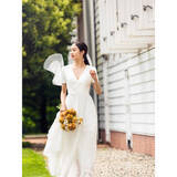 「堀田茜が圧巻のウェディングドレス姿を披露「夜景のきれいな場所でひざまずいてプロポーズしてほしい」」の画像1