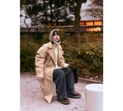 のん、柔らか表情の冬コーデ散歩ショットにファン歓喜