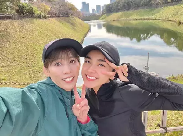 「平祐奈、吉田沙保里を激励ハグ「応援ランしました」」の画像