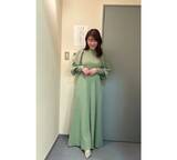 「安めぐみ、淡いグリーンのニットワンピ姿に反響」の画像2