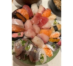 平野ノラ、夫の誕生日を家族３人でお祝い＆本音もポロリ