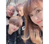 「渡辺美奈代、家族揃って初詣へ＆東京タワー前で記念ショット」の画像1